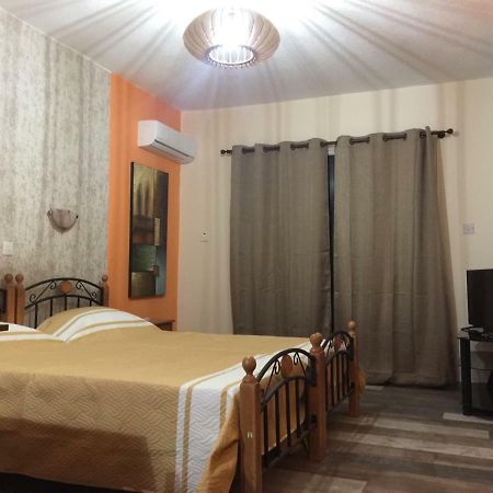 Pomelo Apartments Ajía Nápa Kültér fotó