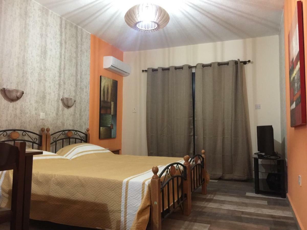 Pomelo Apartments Ajía Nápa Kültér fotó