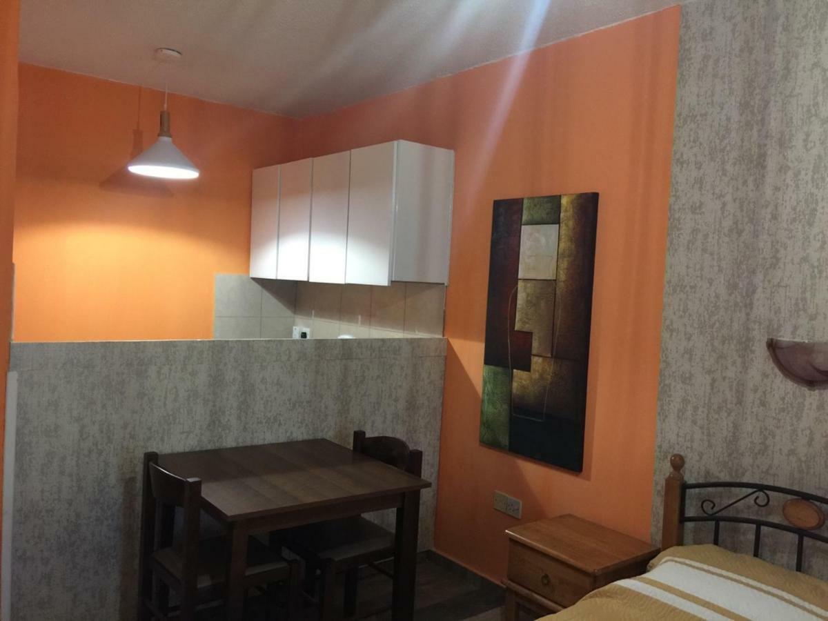 Pomelo Apartments Ajía Nápa Kültér fotó