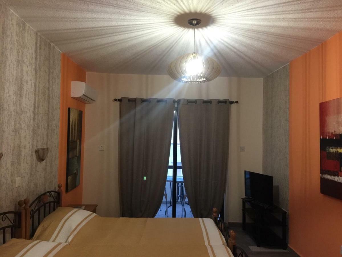 Pomelo Apartments Ajía Nápa Kültér fotó